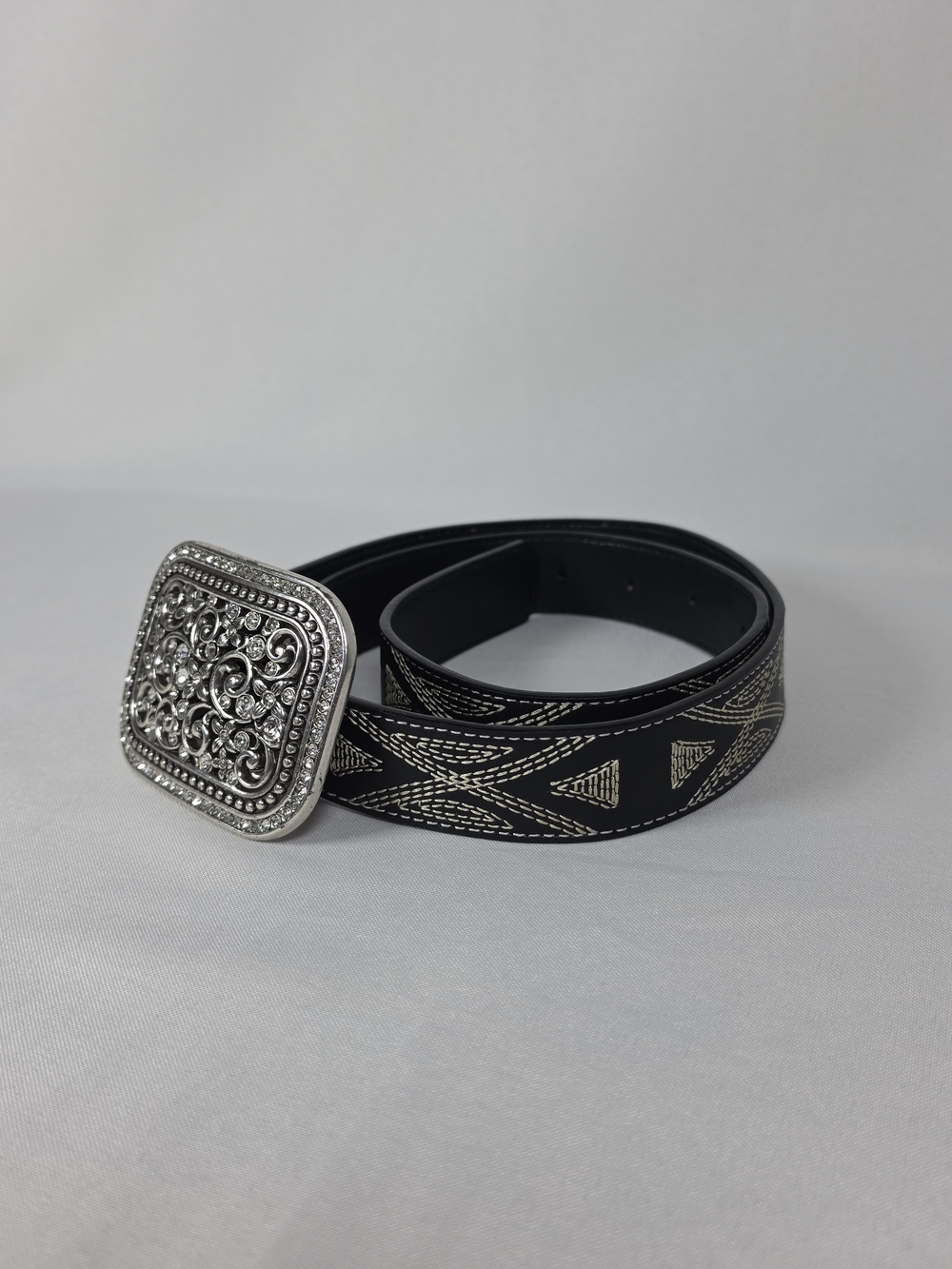 L&B Lucky & Blessed Western Belt Black Rhinestone Buckle Stitching Size S Womens